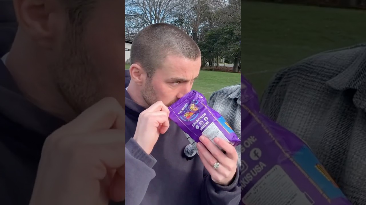 We try blue heat Takis! 