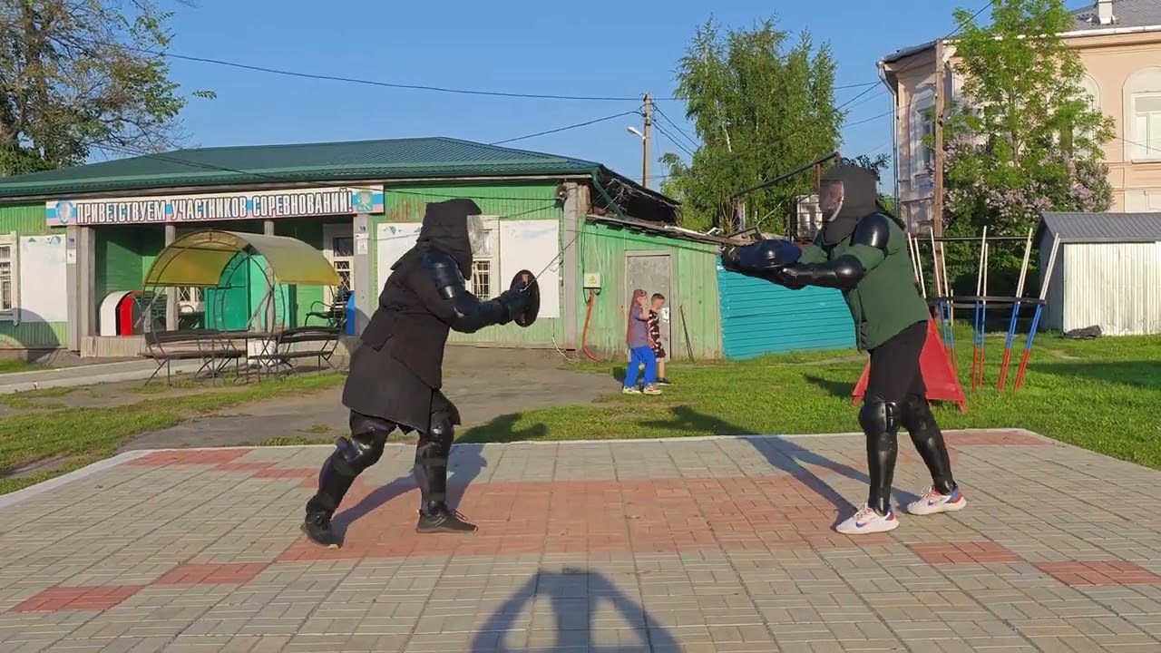 Эти с мечами и баклерами...в мае 2025