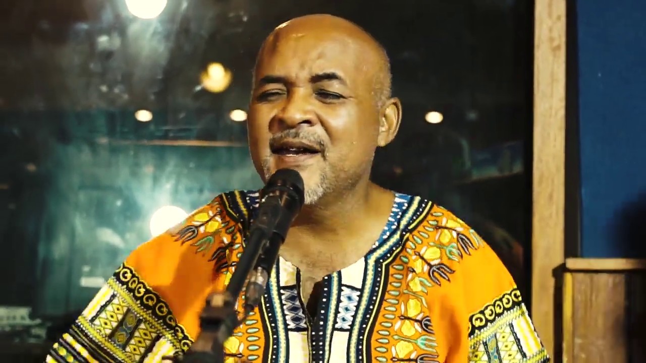 NEGRO MENDES Toro Mata (Caitro Soto)
