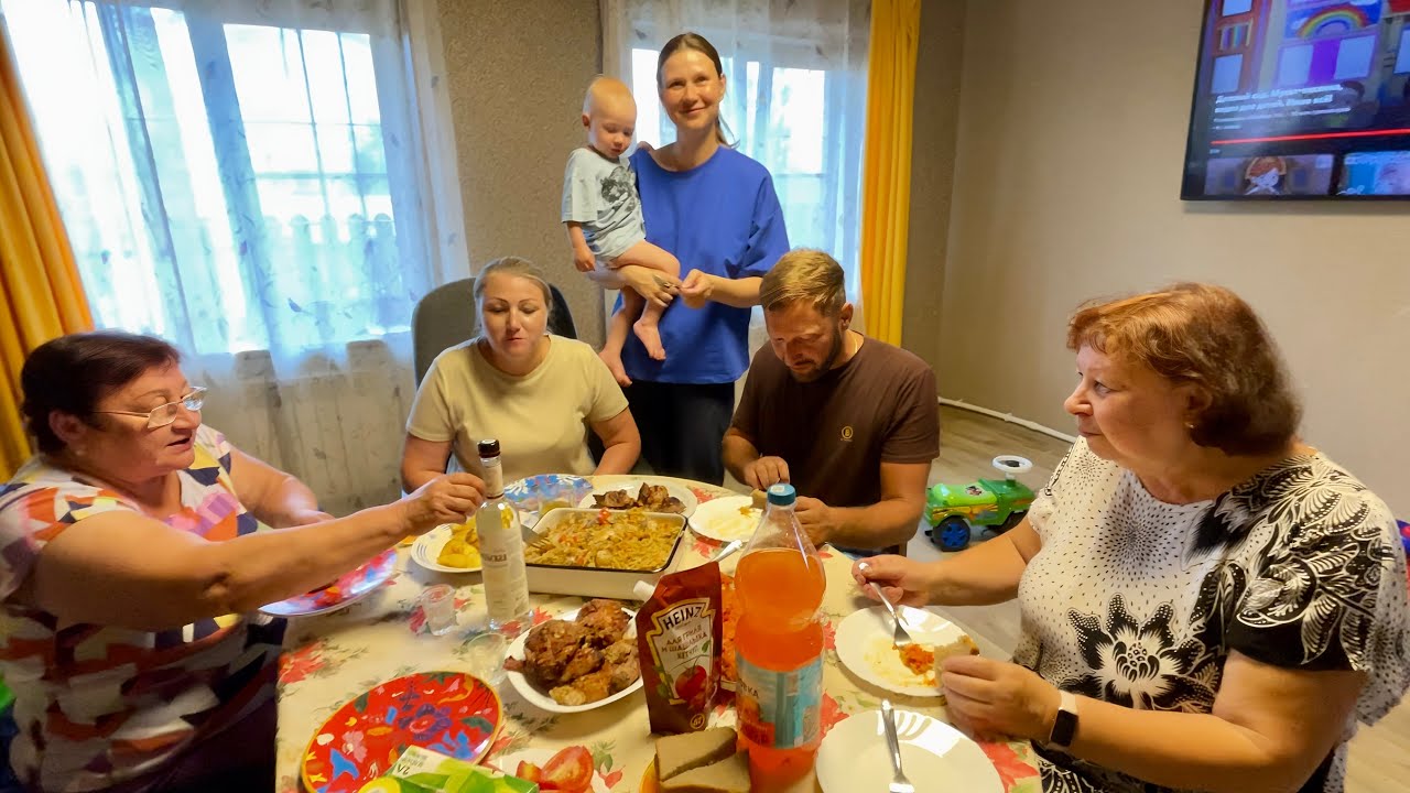 CELEBRATING ARSENY’S BIRTHDAY WITH FILIPINO FOOD! Pancit canton, escabecheng isda!