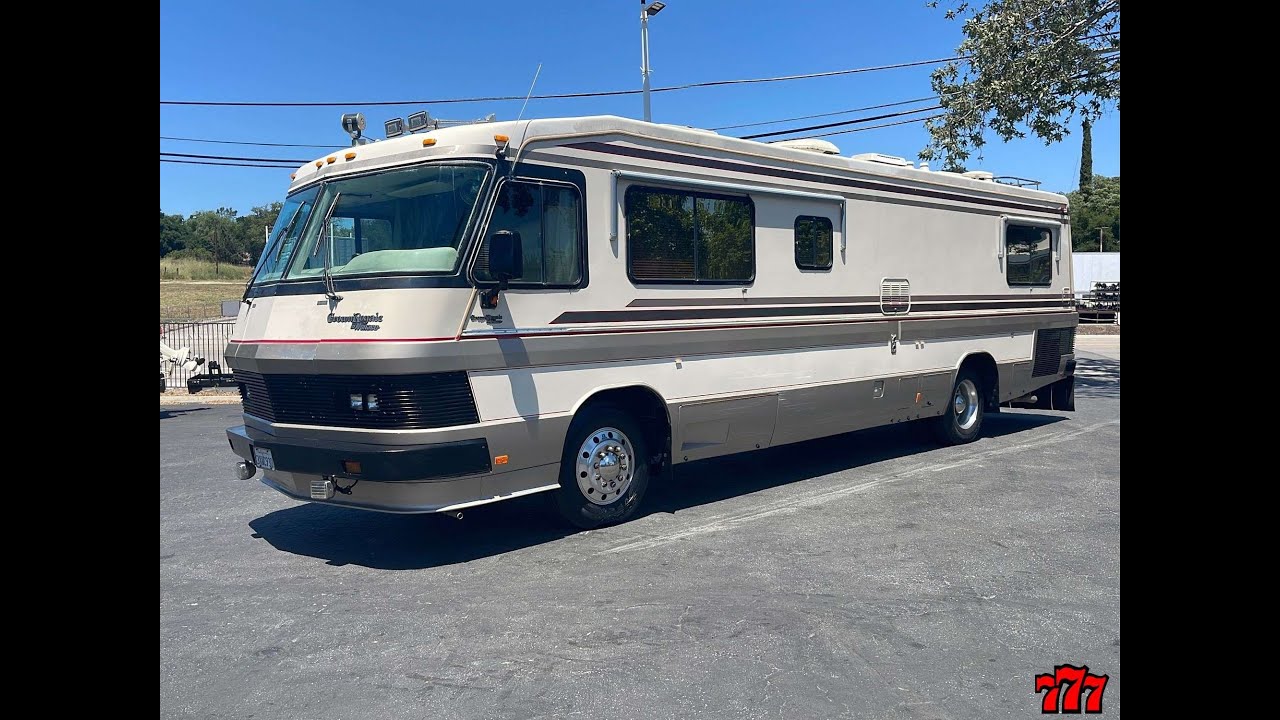 1990 Crown Royale by Monaco Motorhome