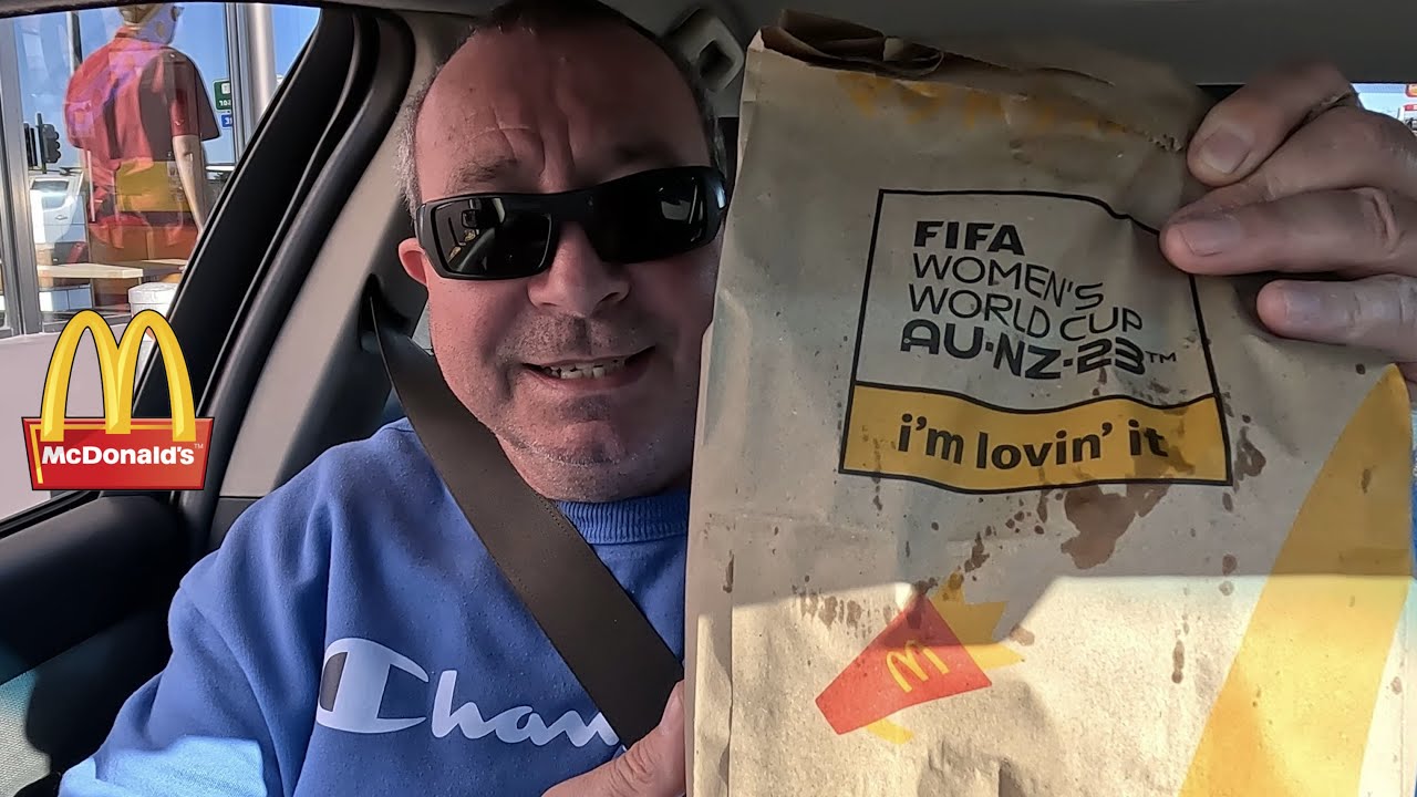 Letting The Person In Front Of Me Decide What I Eat @ McDonald’s