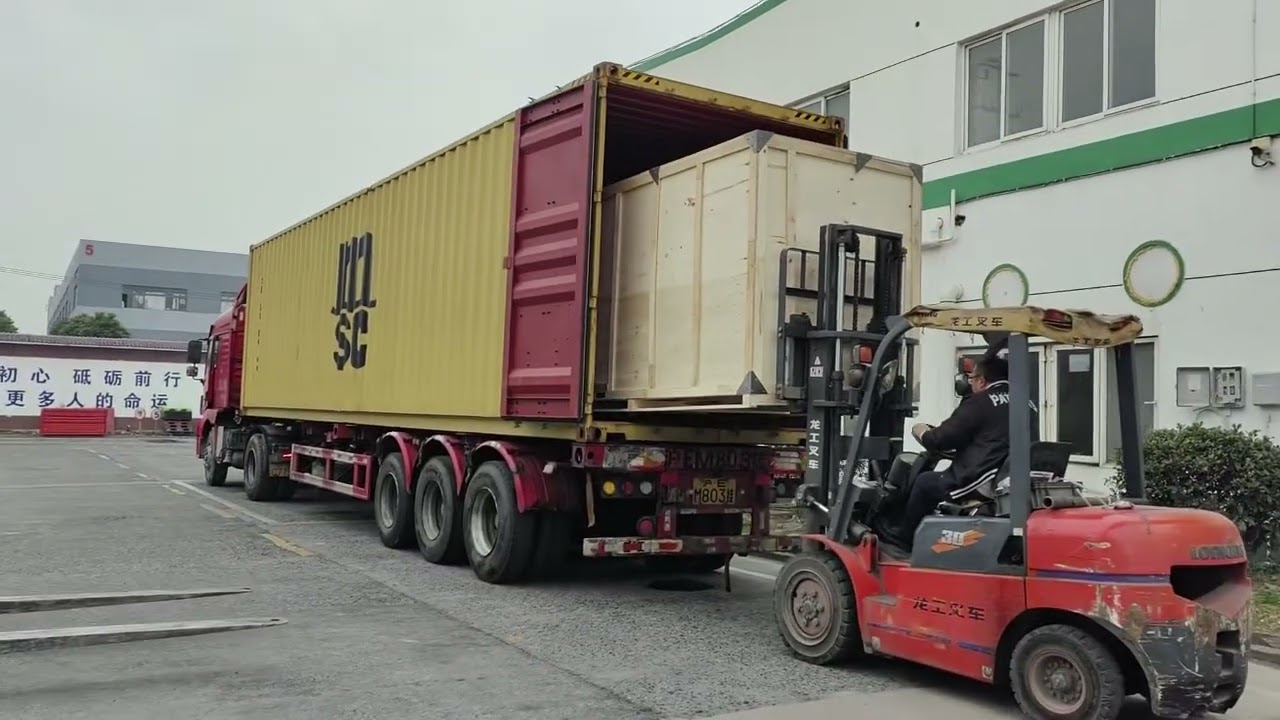 Loading Blueprint 5.3m solvent printer