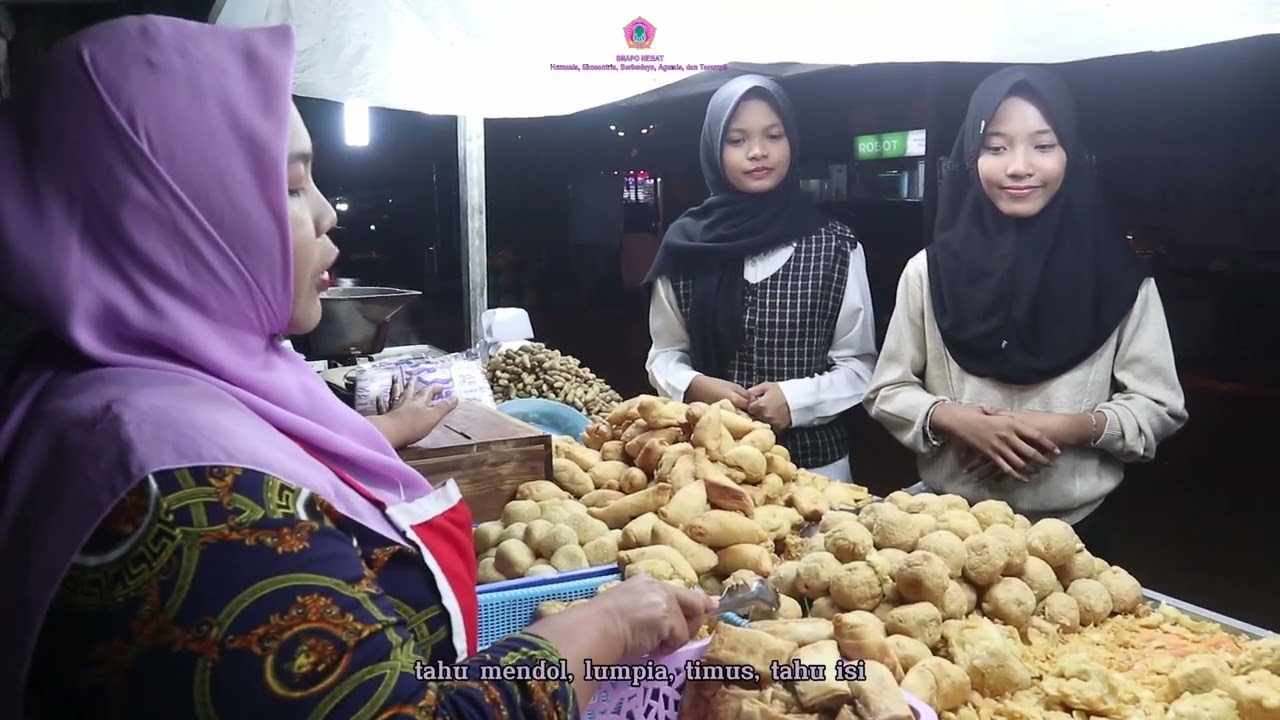 Tourism and Culture Video Competition : Exploring Alun-Alun Ponorogo.  SMPN 6 PONOROGO TIM B