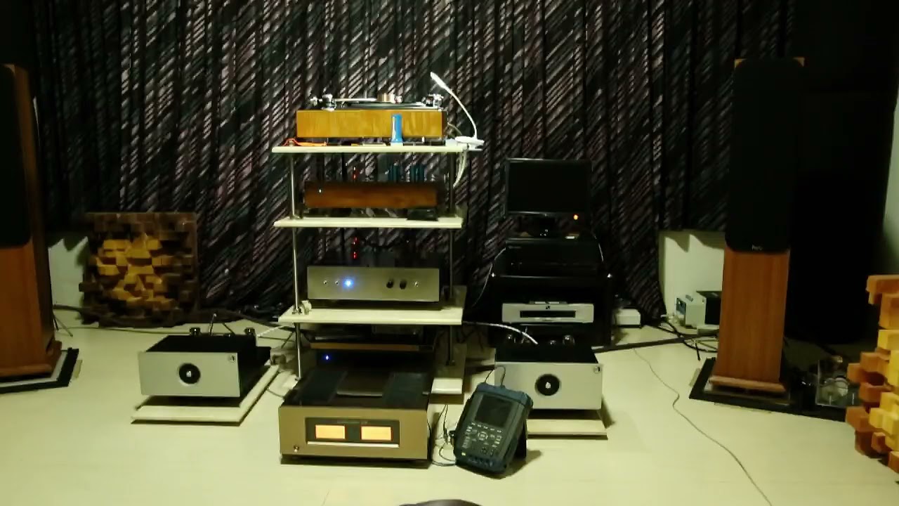 Luxman M-5 Signature Power Amplifier Driving Proac D38 Test