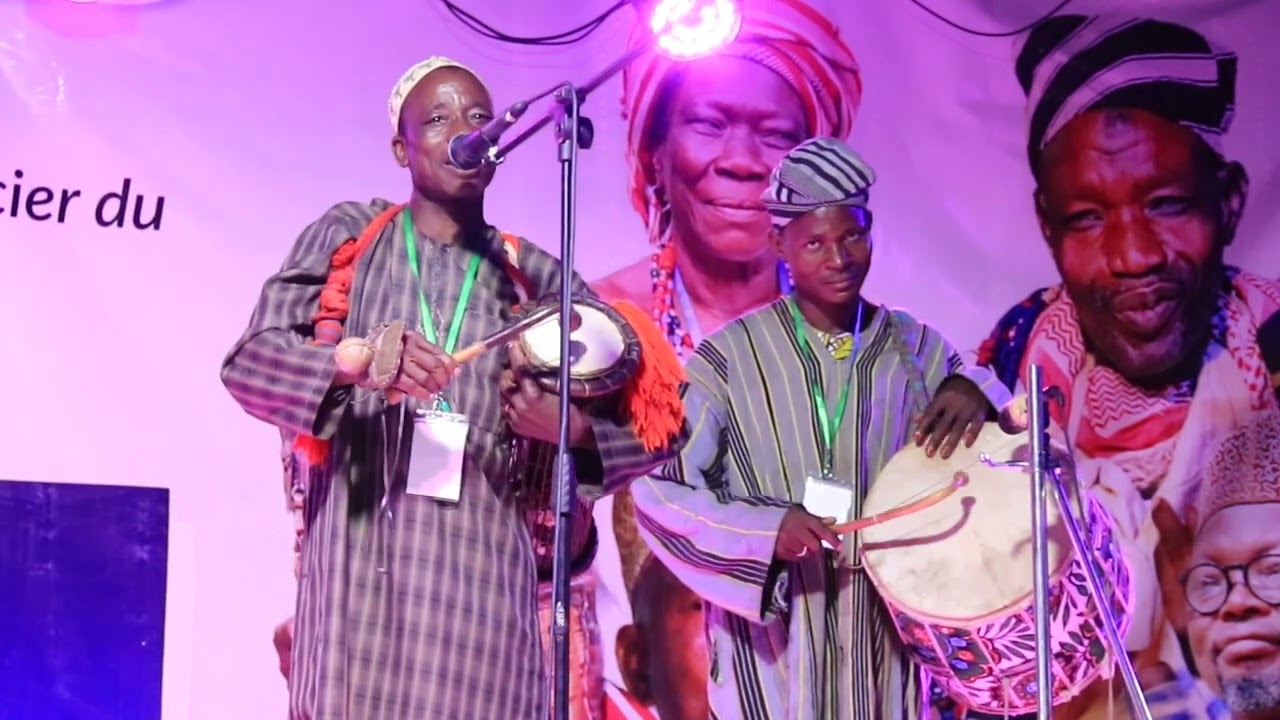 GRANDE NUIT DU FAG 2023 - PRESTATION DU GRIOT ADAM GNANKPE DE SANDIRO - PERERE