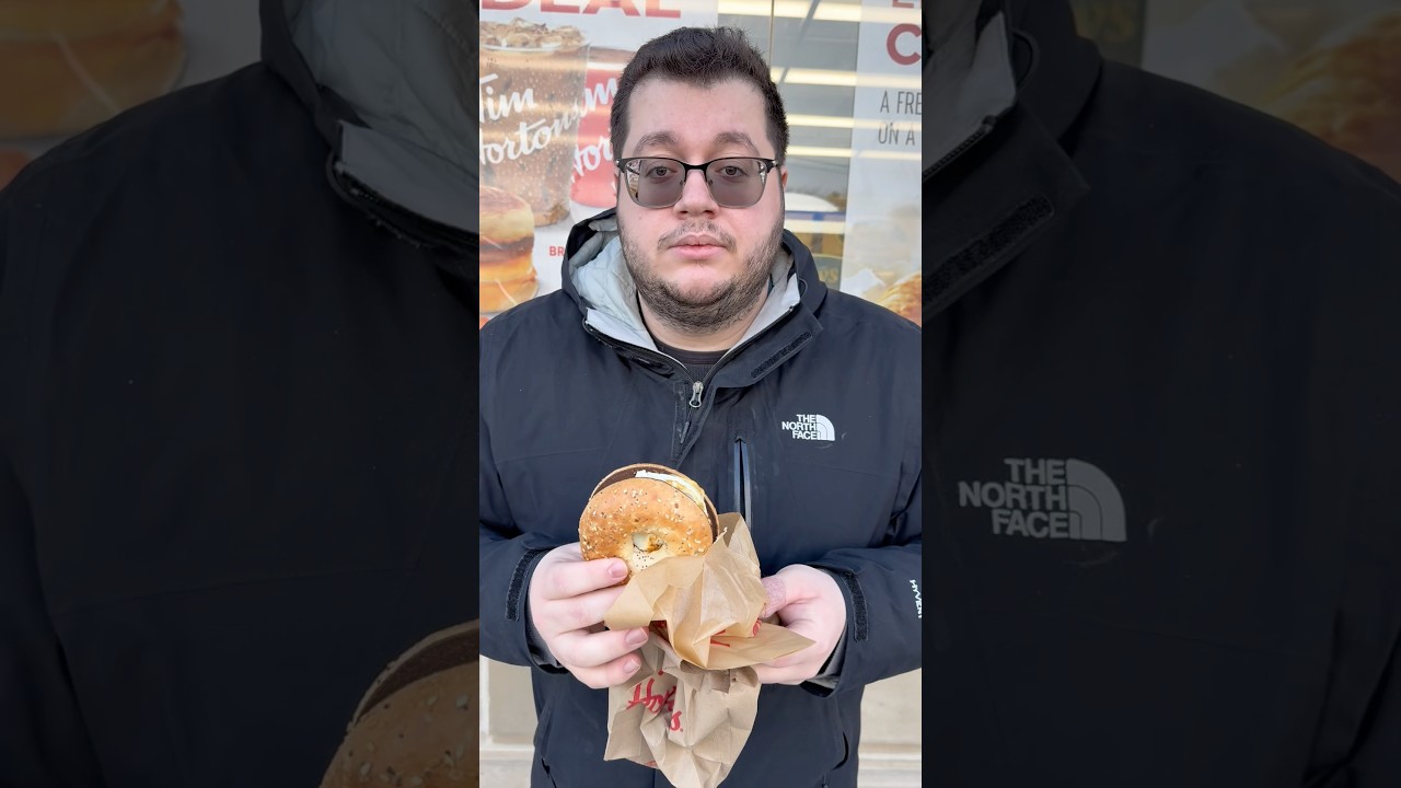 Пробую Tim Hortons впервые #fyp #foodvideos #timhortons #foodreview #food #shorts