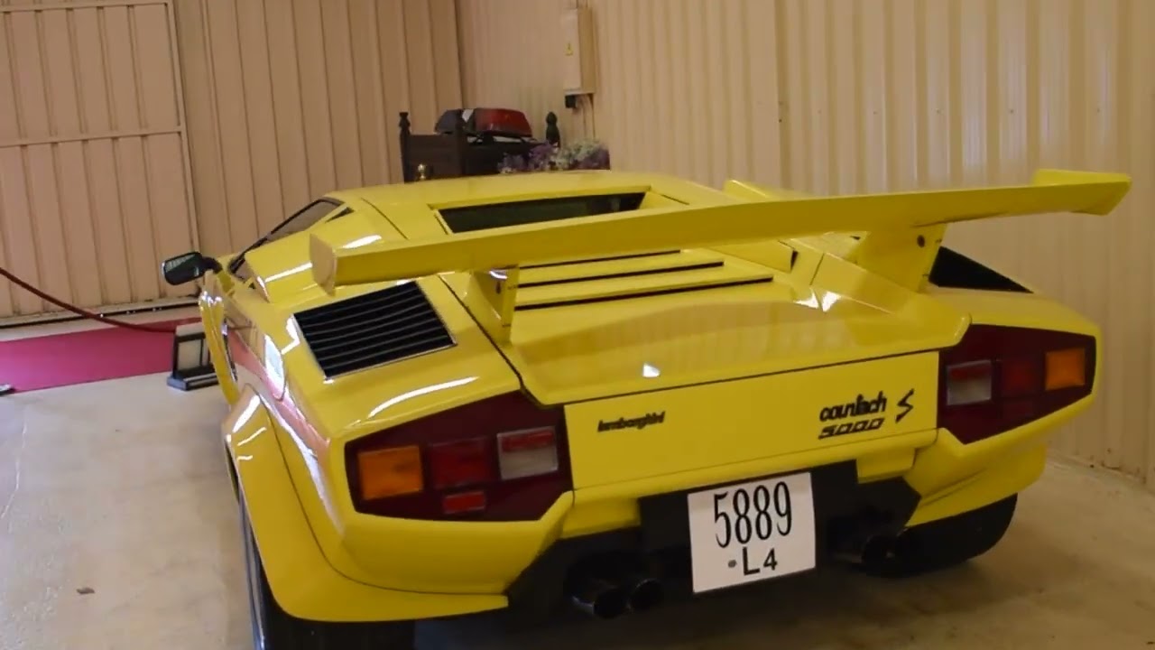 Lamborghini countach en el Museo Torre Loizaga