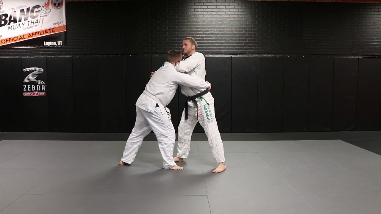 Helio Gracie Self Defense #33 Bear Hug Defense (Under Arms Making a Frame)