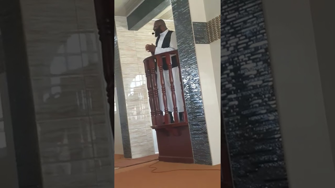 jummah khutbar at masjid ul Khalifa