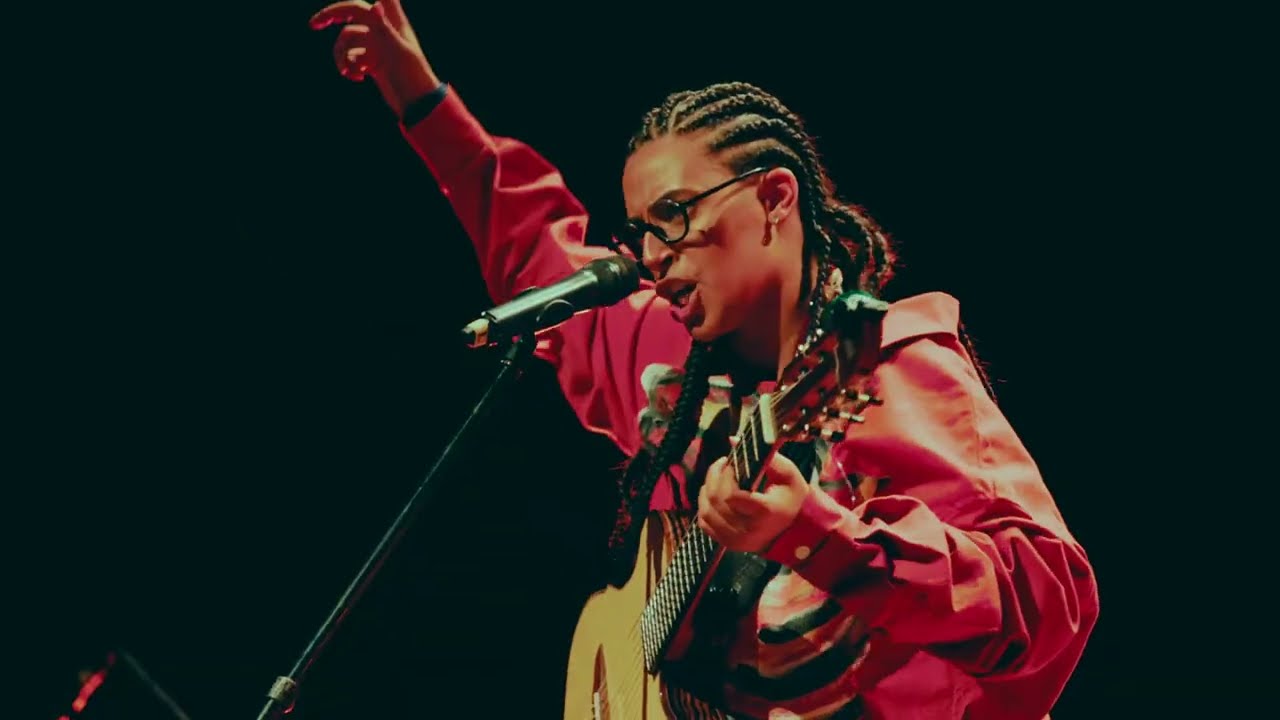 TAINÁ SANTOS - GAMELEIRA (Teatro Municipal de Osasco-SP)