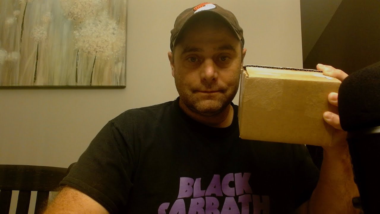 ASMR Gum Chewing Special Sports Card Pickup and Opening Packs
