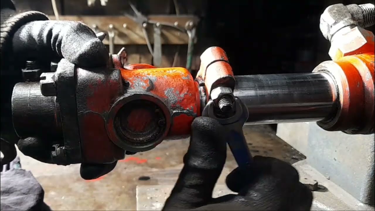 Power Steering Cylinder
