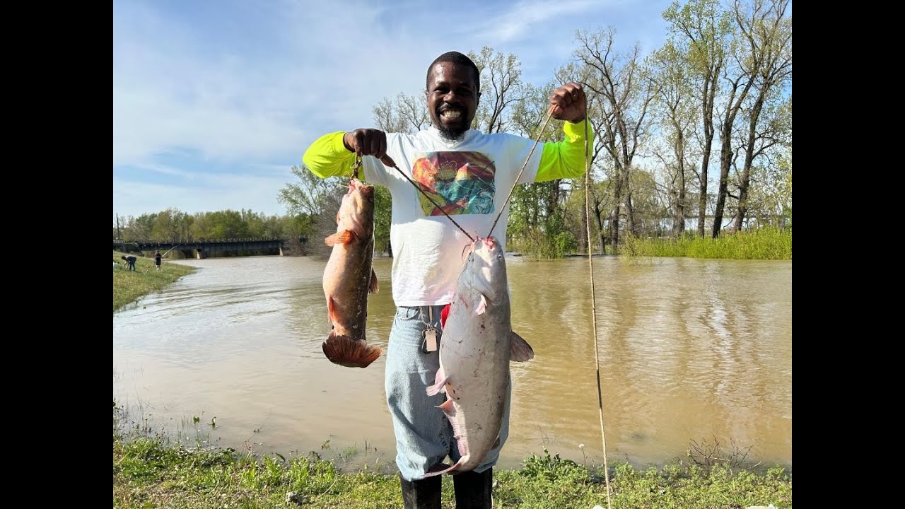 Catching Catfish in Flooded Waters!!