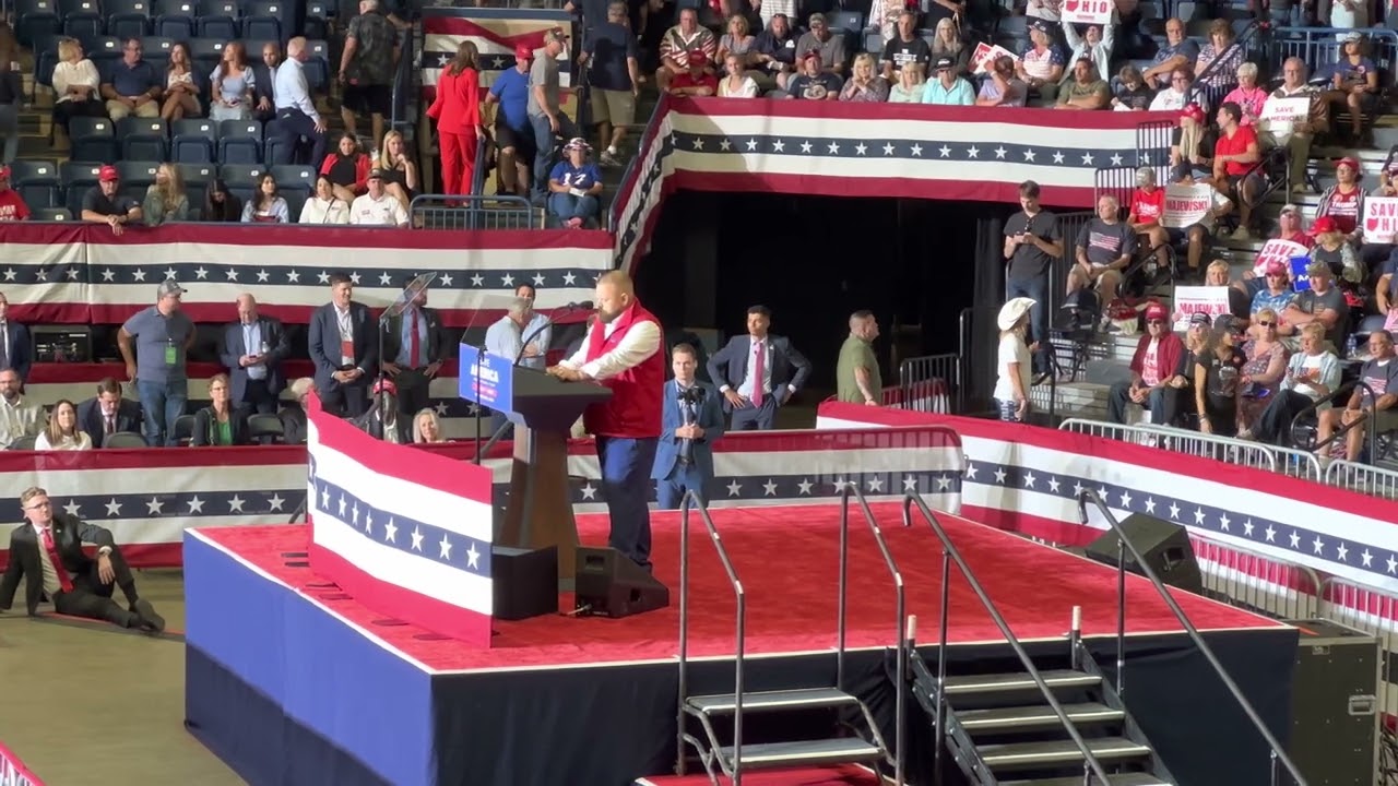 JR Majewski Speaks at Trump Rally