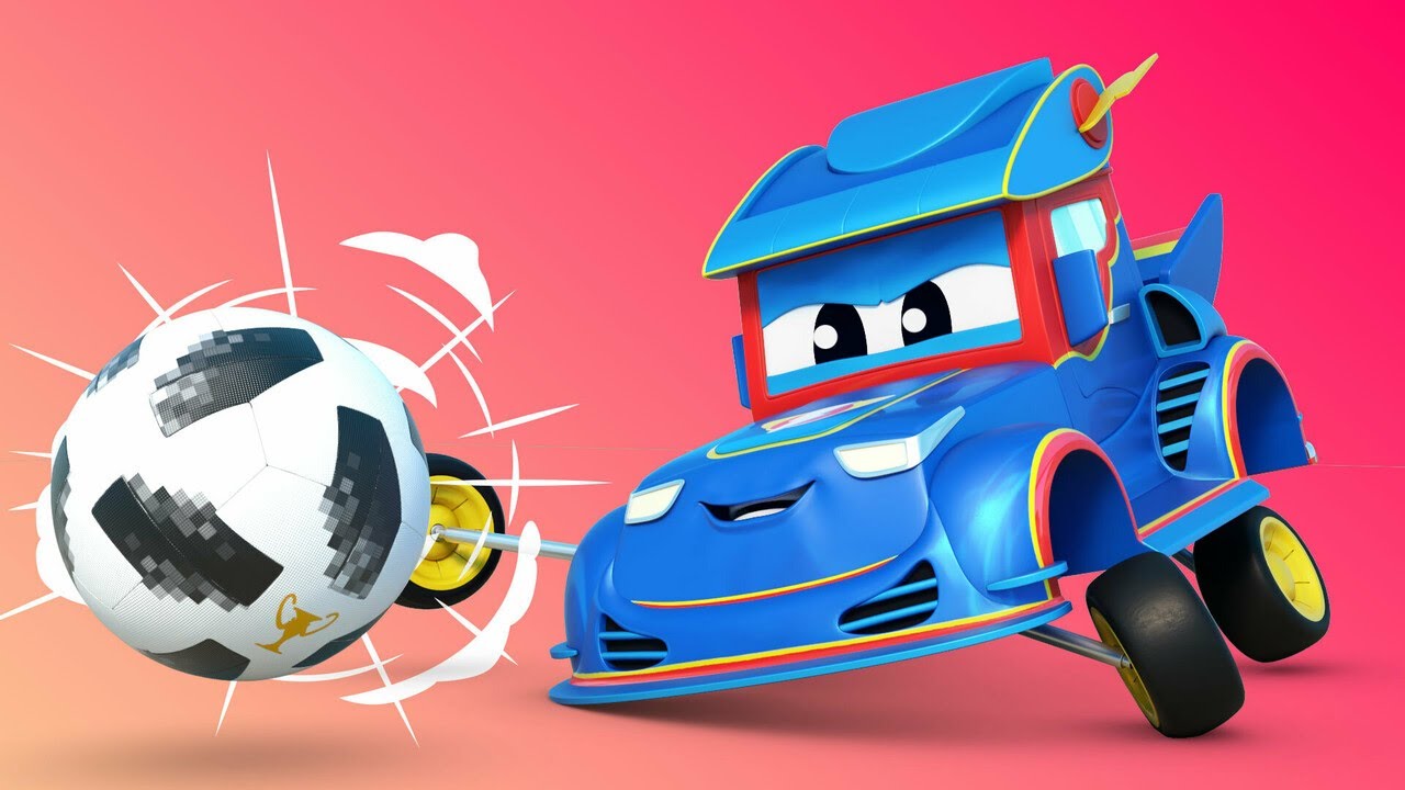 Super RACING CAR plays FOOTBALL!