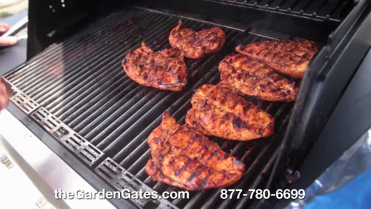 Saber Grills: Quick Look at The Garden Gates' Lunchtime... Grill Dat!
