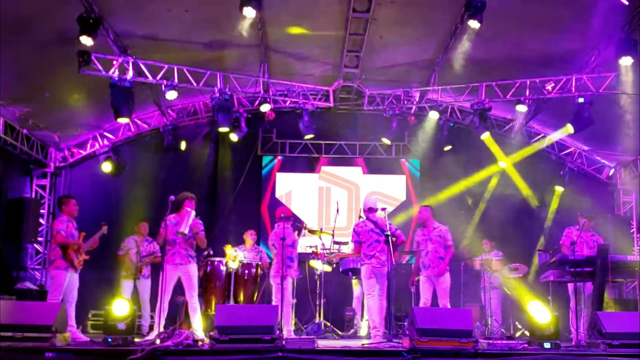 Bailando Cuarar&eacute; - Los Del Sabor (En Vivo)