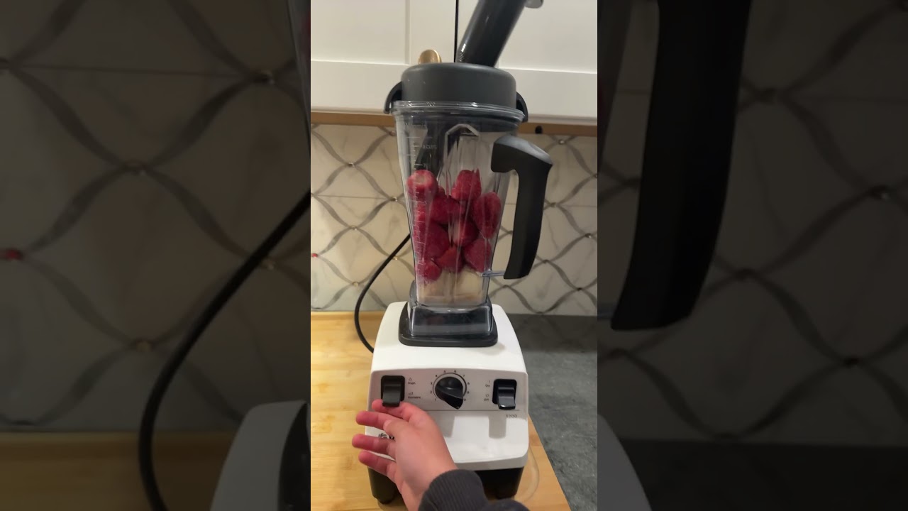 Halloween smoothie!!! #youtubeshorts #shorts #fyp