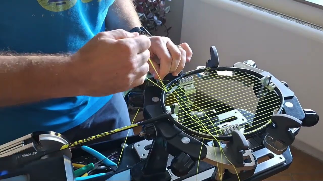 Cordage raquette badminton 4 noeuds 
