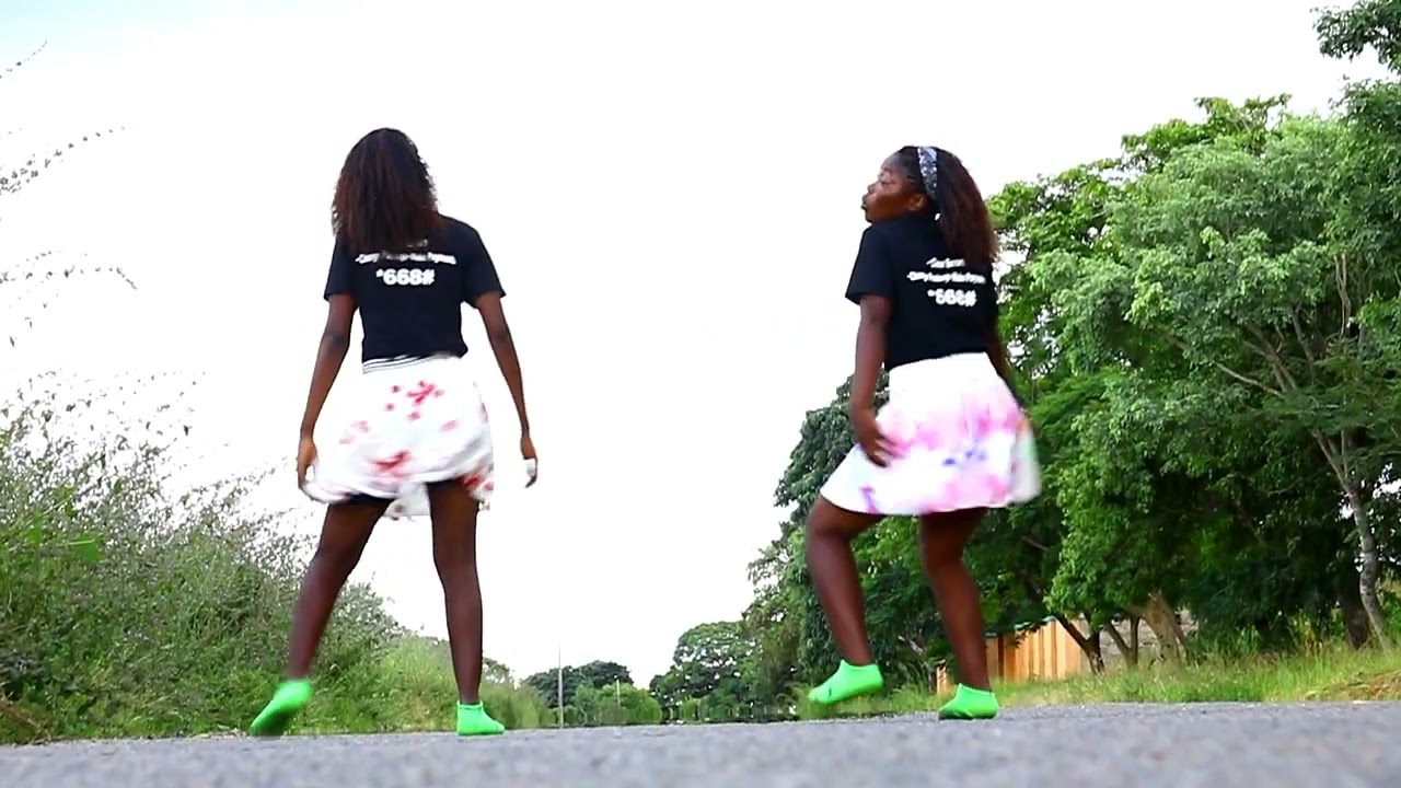 Yamalaza ft Alifatiq Mphondolo Dancers Zero One Dance 0974712914