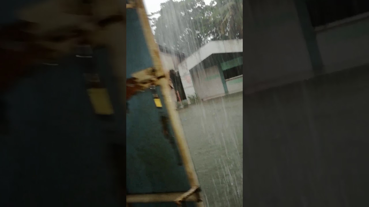 Una gran tormenta en la Ceiba Atl&aacute;ntida, Honduras imnundo la ciudad.