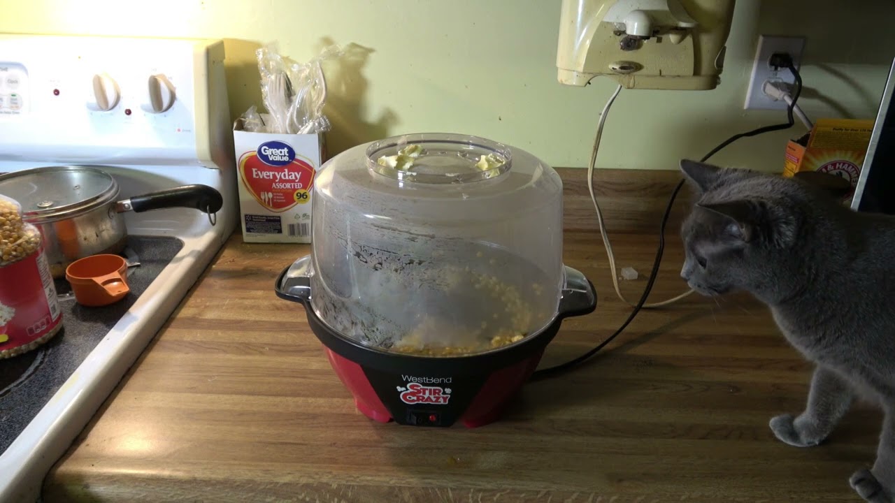 West Bend Stir Crazy Corn Popper