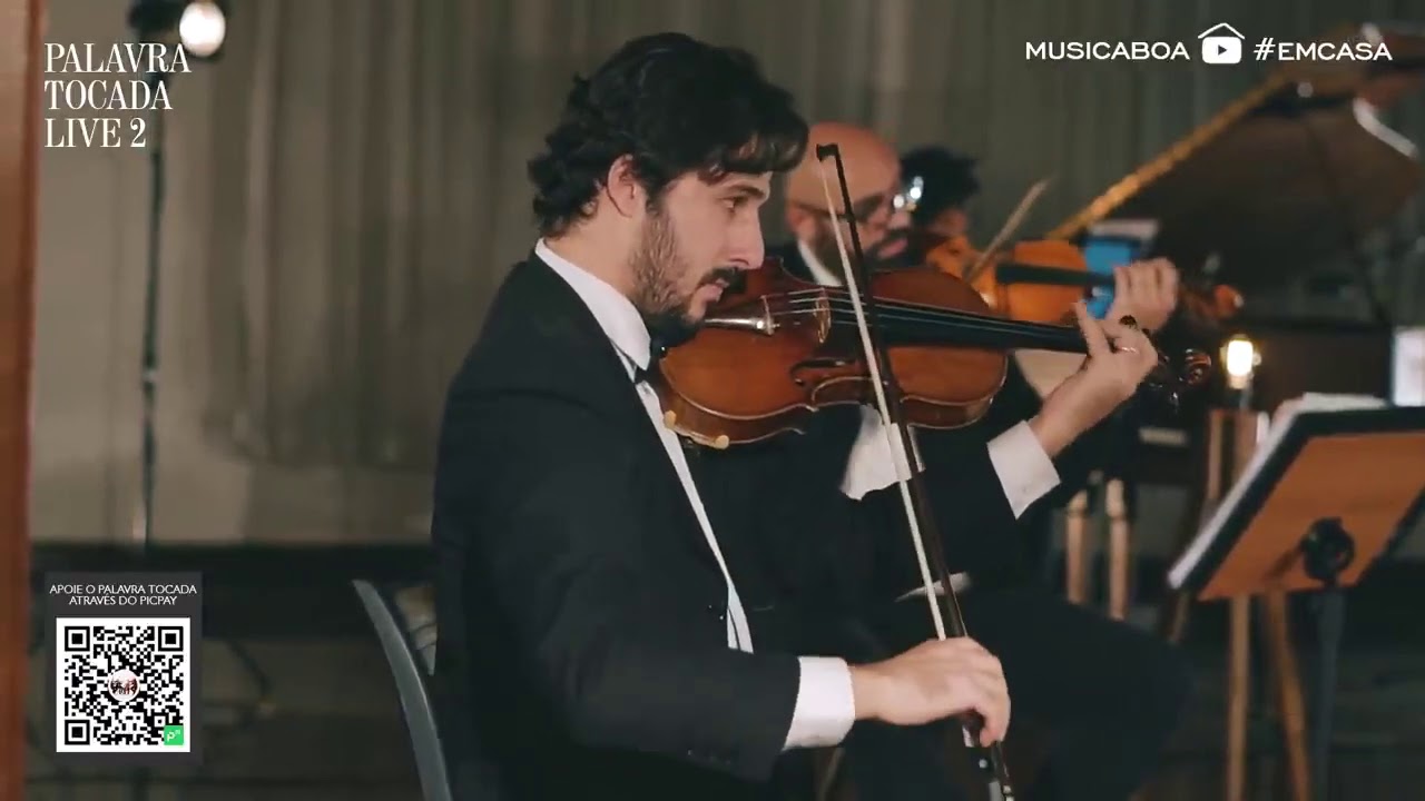 ELE É EXALTADO - HE IS EXALTED