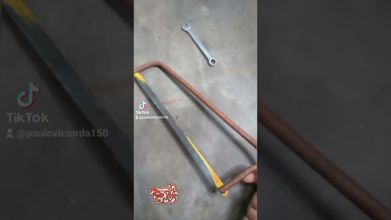 Como retirar parafuso quebrado da mesa inferior da Titan 150