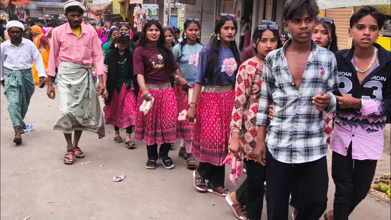 ✅“भगोरिया हाट का रंगीन माहौल | देसी स्टाइल और युवा जोश” Aadivasi Video #viral #aadivasi_viral_video🥰