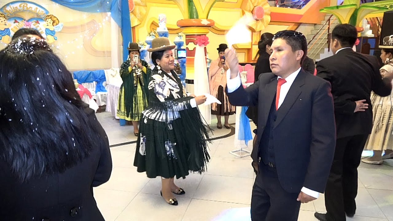 CUECAS BOLIVIANAS ANTIGUAS CON ARO ARO Y HUAYÑOS MIX EN BAUTIZO - LA PAZ BOLIVIA