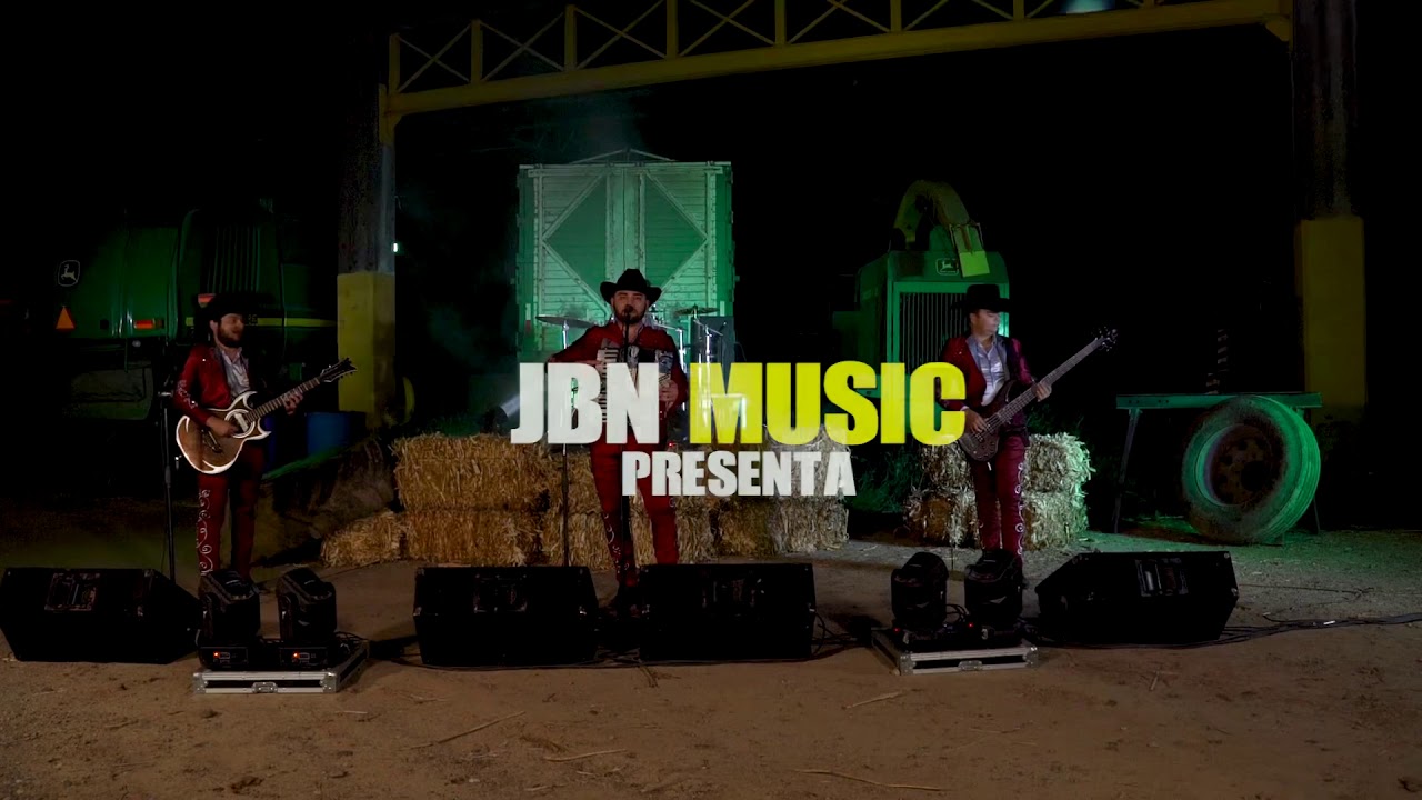 Los Zares De Culiacan - Con Pluma Y Libreta (Video En Vivo) 2021