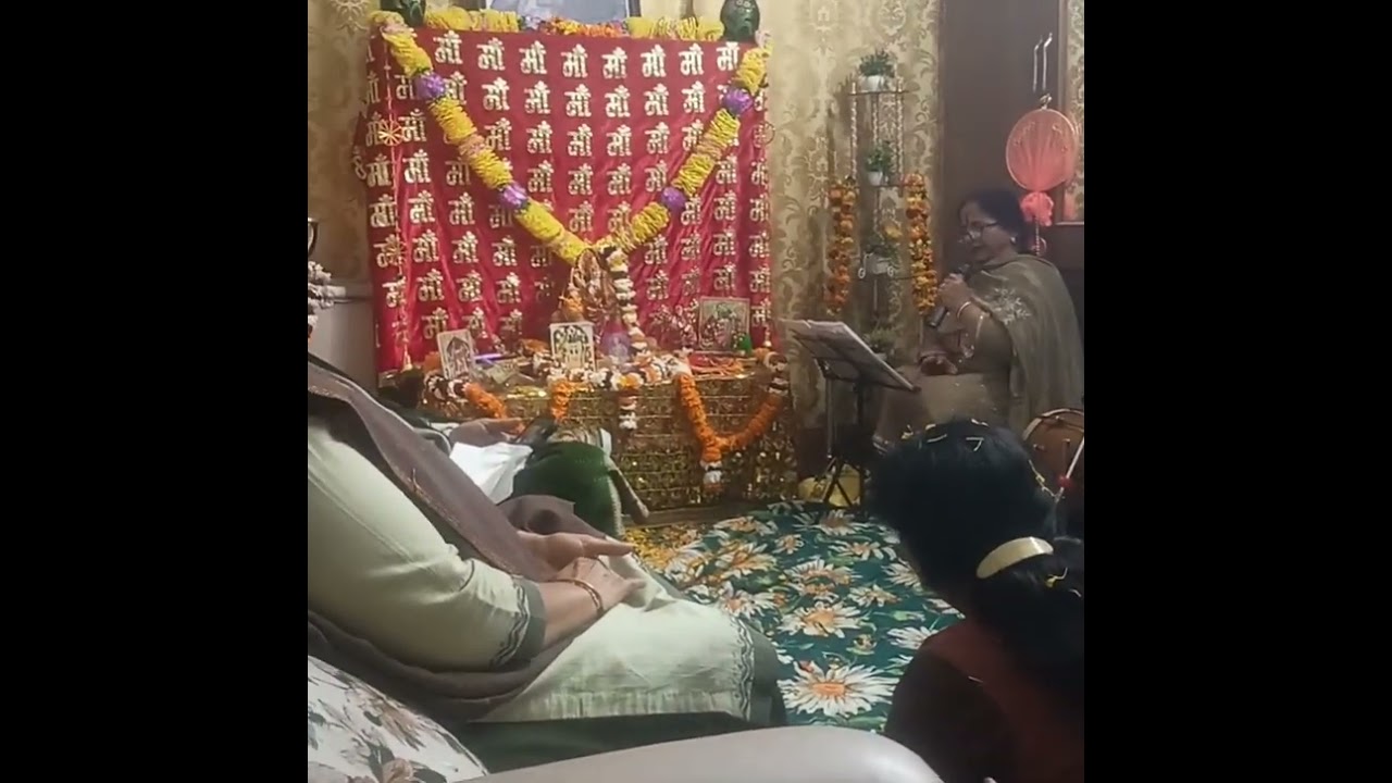 लाडली श्यामा जू रख लो मुझे बरसाने में मेरा दिल ही लागे जमाने में.........🙏🌹🙏