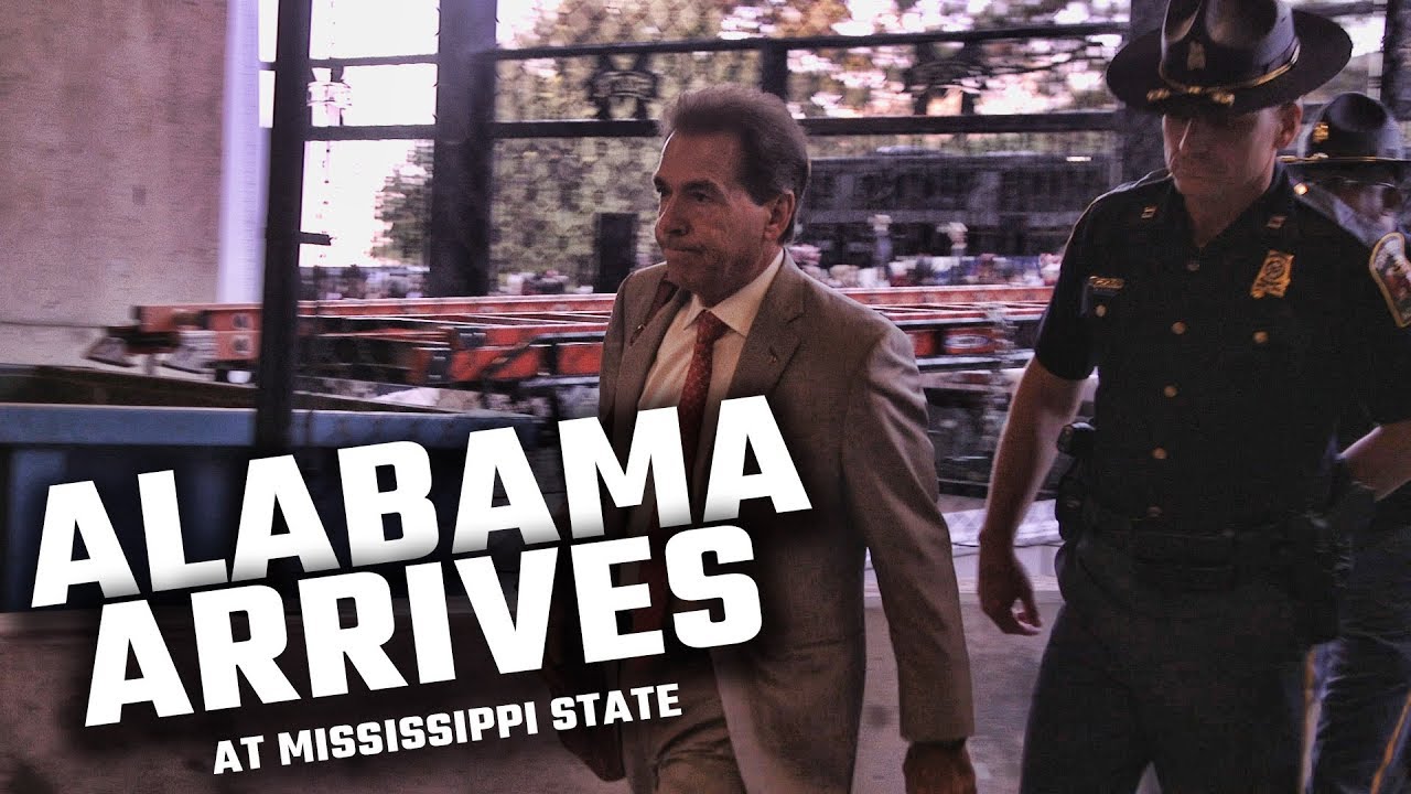 Watch Alabama arrive among Bulldog fans at Mississippi State University