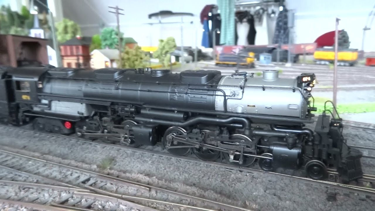 BLI Challenger Locomotive  Clinchfield