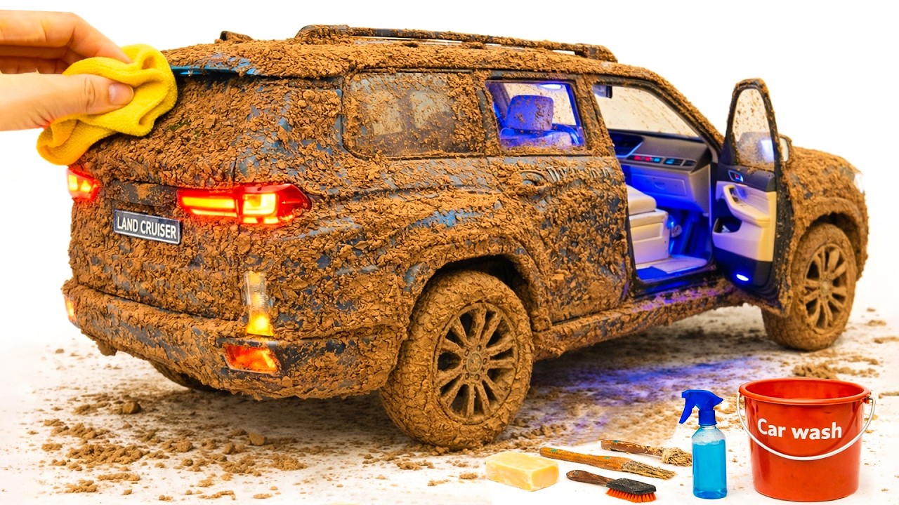 The Incredibly Realistic Cleaning of a 1:24 Toyota LC 200 After an Extreme Off-Road Adventure 🔥