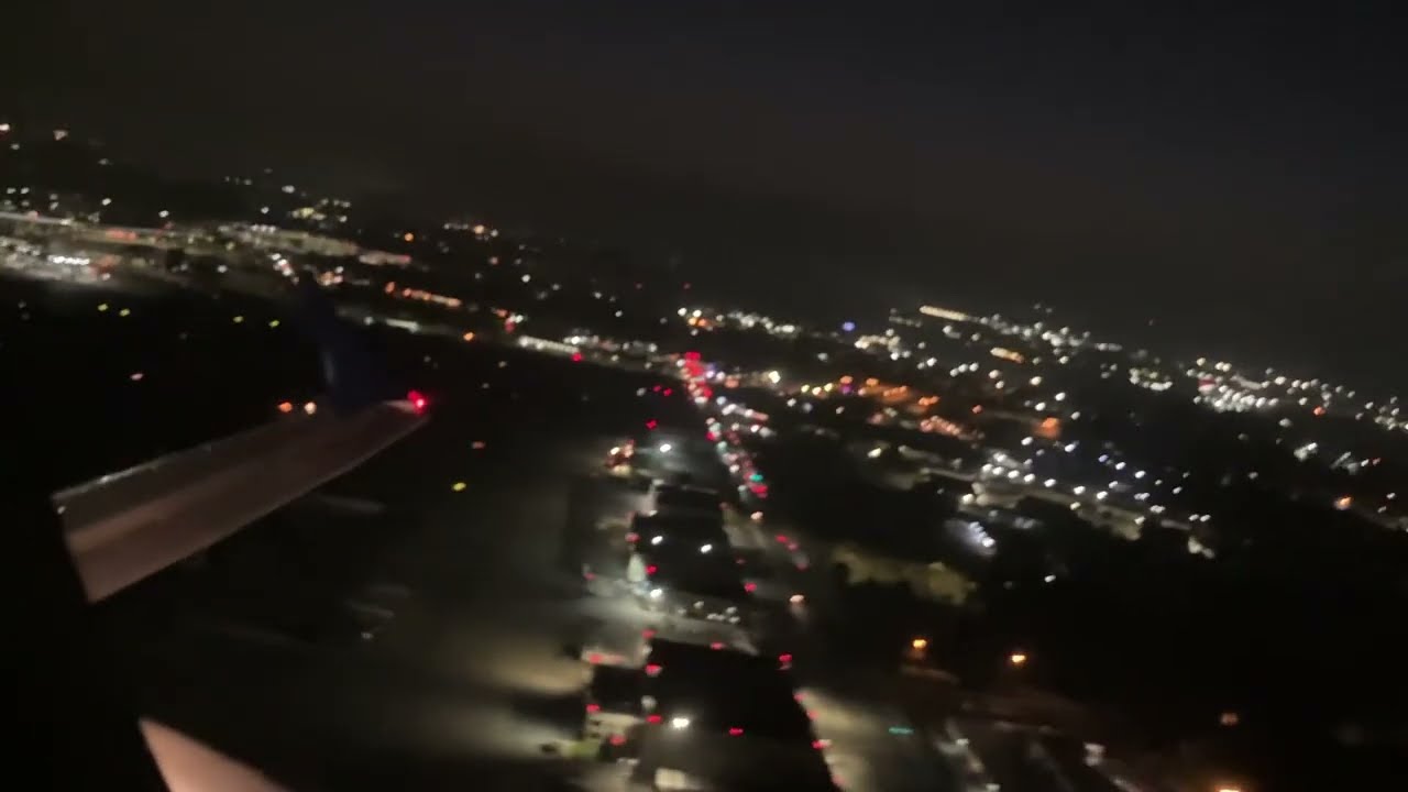 Breeze Airways Embraer E195 Night Takeoff from Rhode Island T.F. Green Intl Airport