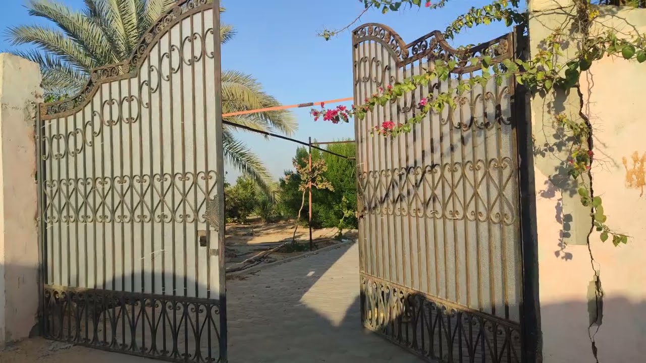 مزرعه صغيره للبيع امام الريف الأوروبي 2.5 فدان واستراحه دورين محاطه بسور