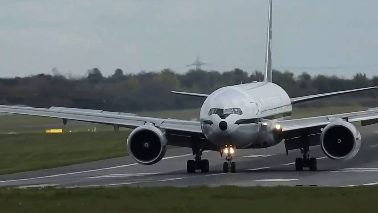 Pakistan International  Retro Livery PK791 Crosswind Landing at BHX