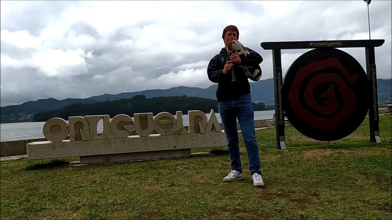 UNA GAITA SANABRESA EN ORTIGUEIRA, GALICIA