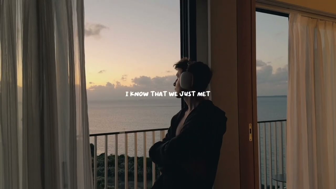 yaeow - Please Stay (Official Lyric Video)