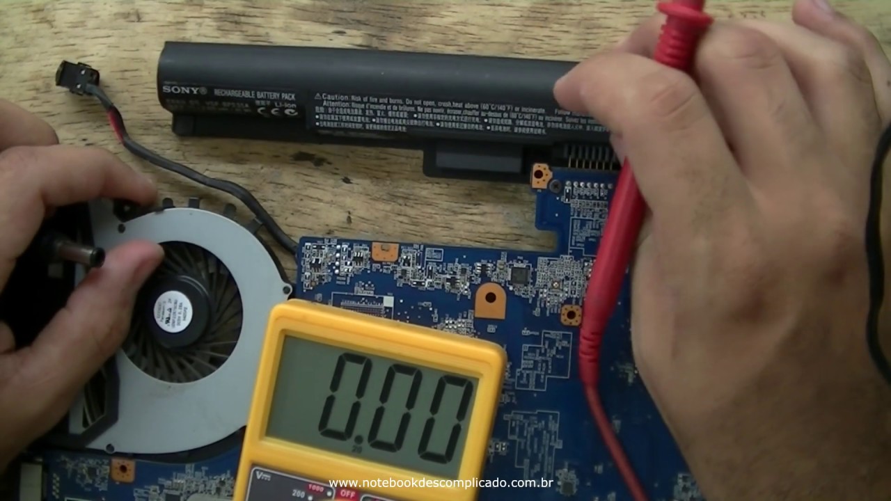 Como saber se o circuito de carregamento do notebook está funcionando?