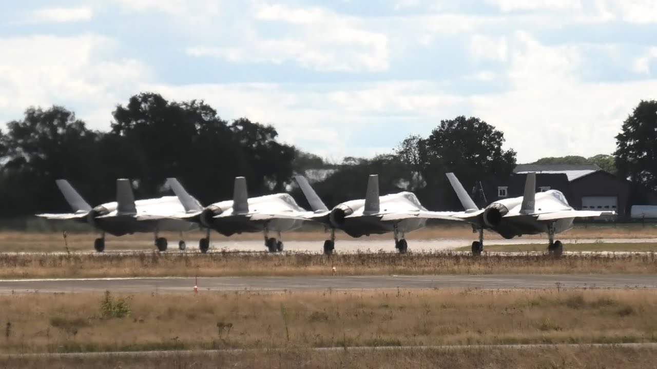 5x F-35 Takeoff & landing at Volkel Airbase