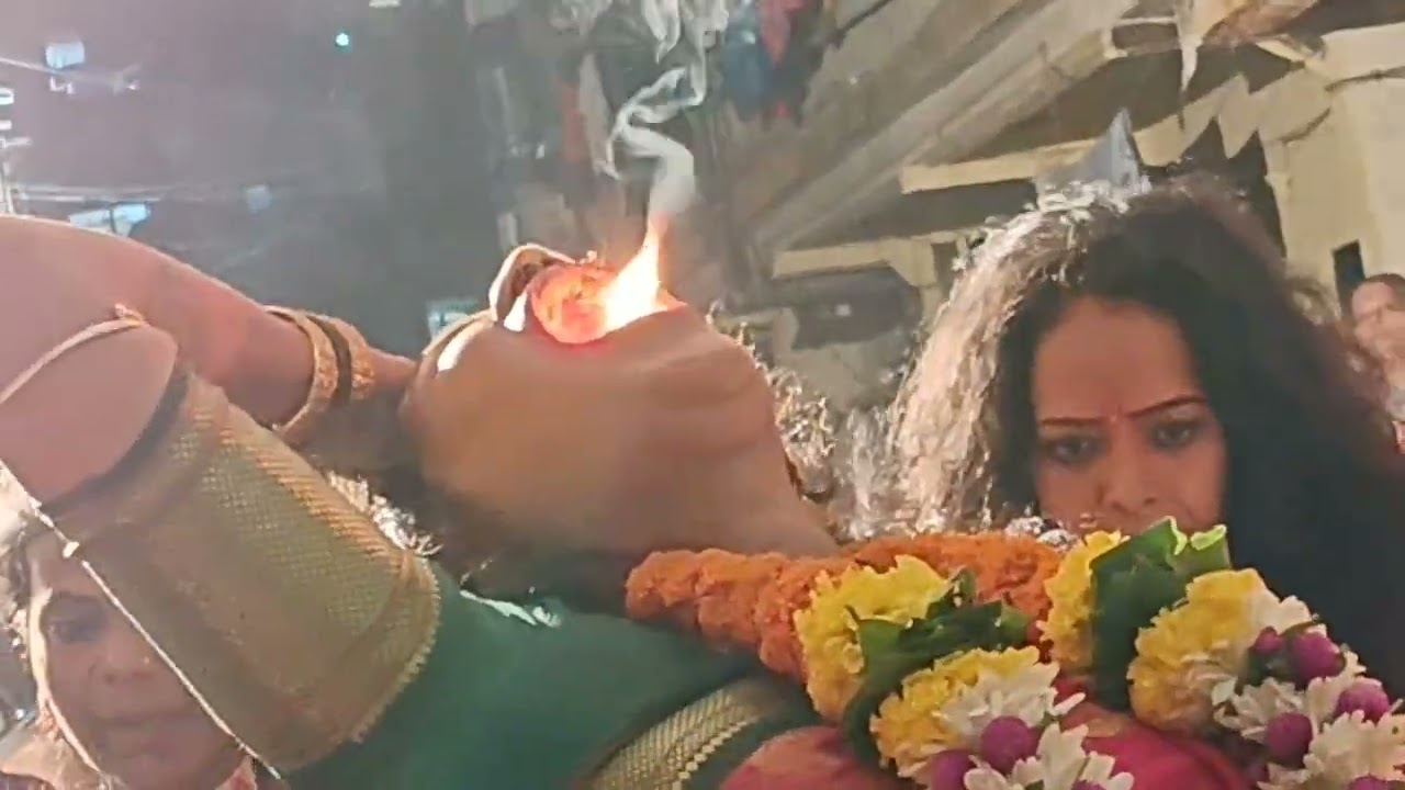 Pahile Aarti Manachi Ga Maze Maay Aarti Manachi. ambabai song . गुरुवर्य सुनीता आई , ८४३३८४२४३१ .