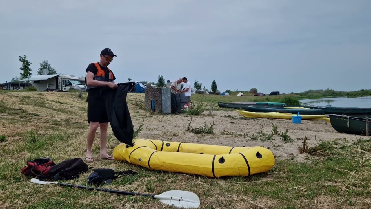 Hoe een packraft opblazen met een luchtzak?