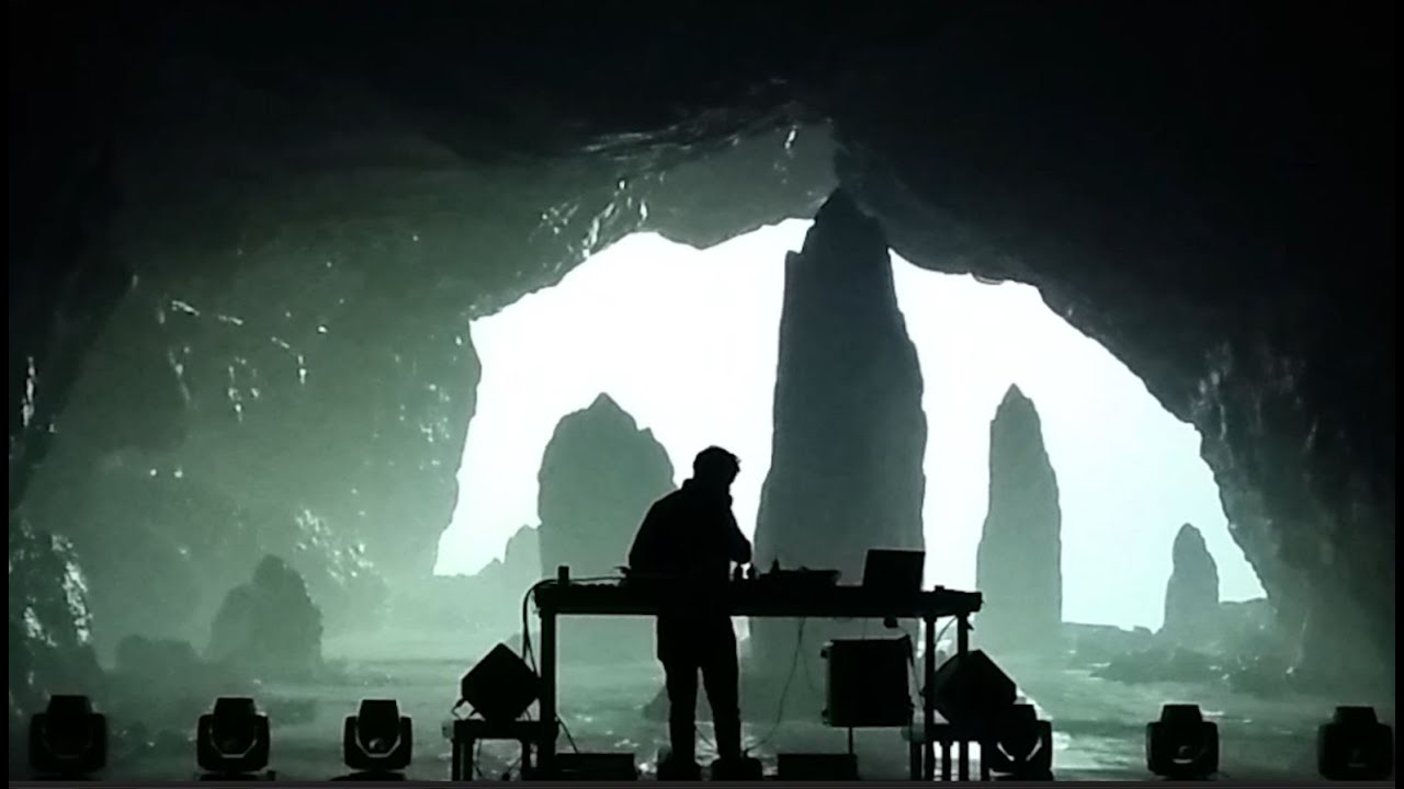 3D Artist Interview - The Nent. His Mind Blowing Performance, National Gallery of Prague