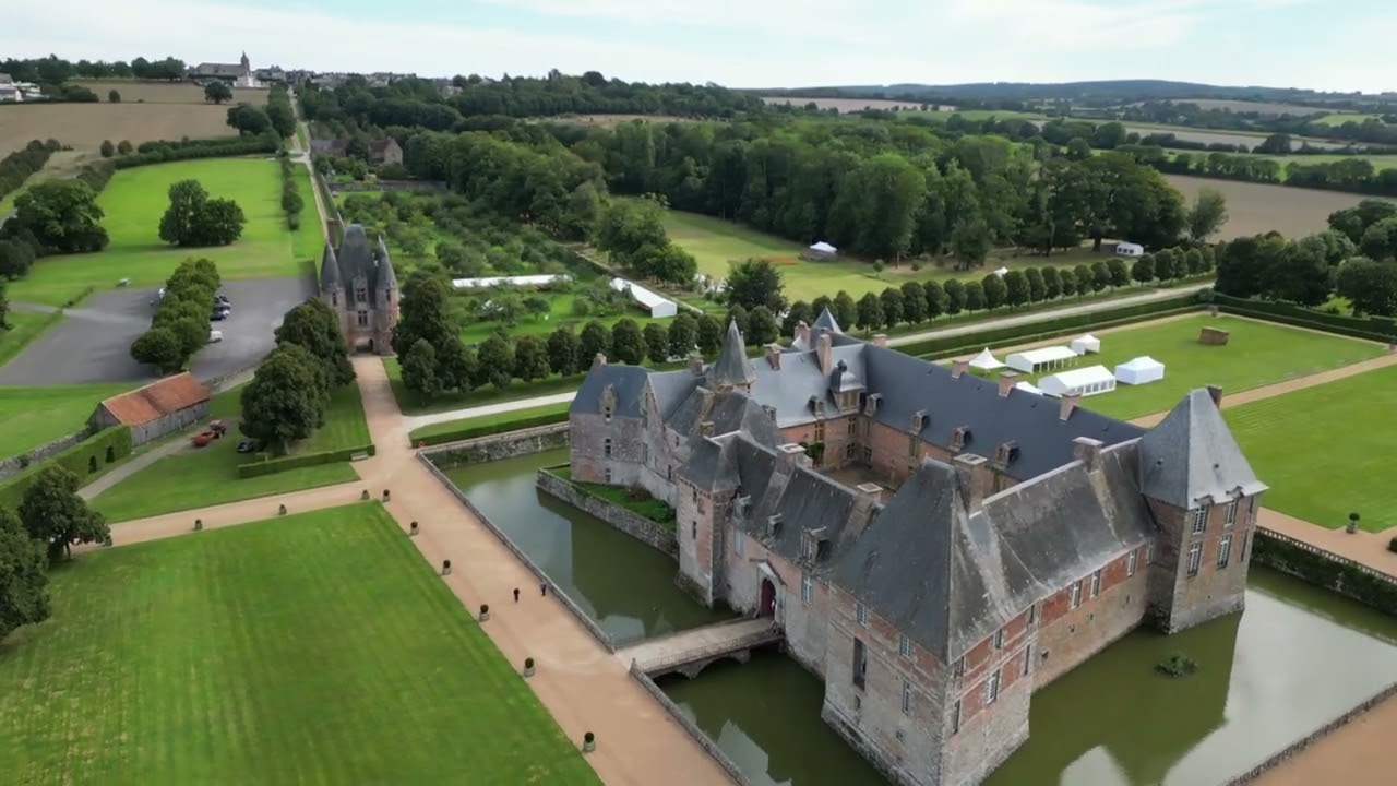 2024_09_06 Château de Carrouges dans l'Orne 4k 30ips