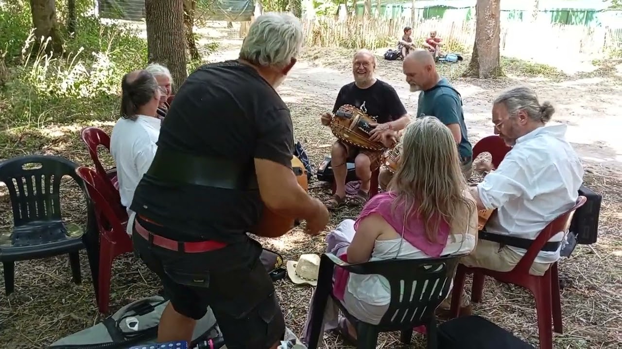 Festival du son continu 2025 vielles et accordéons diatoniques.
