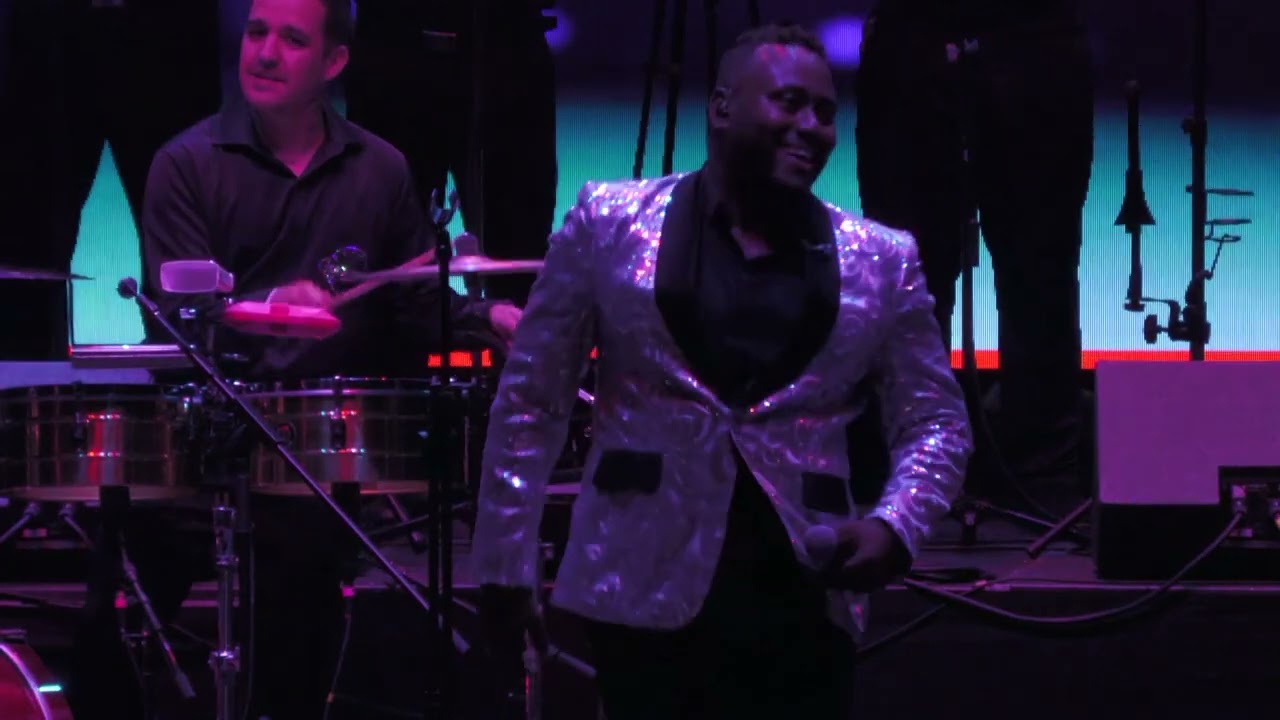 LA VAMO A TUMBAR - GUAYACÁN ORQUESTA - HARD ROCK LIVE MIAMI