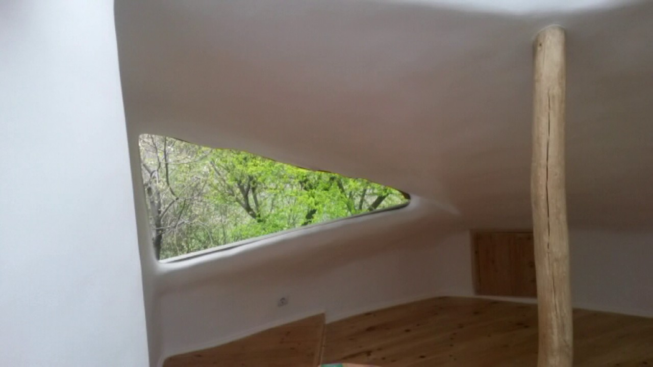 Cob House in Bulgaria
